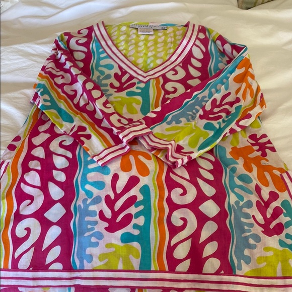 Colorful Patterned V-Neck tunic - Picture 1 of 1